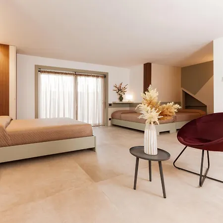 The One - Zavillas - Up To 14 People *