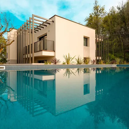 Villa The One - Zavillas - Up To 14 People